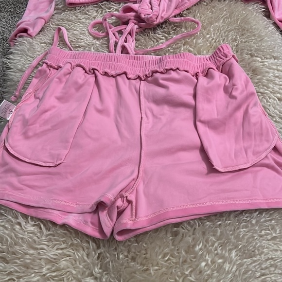 Fashion Nova 3 pieces Set - Picture 5 of 16